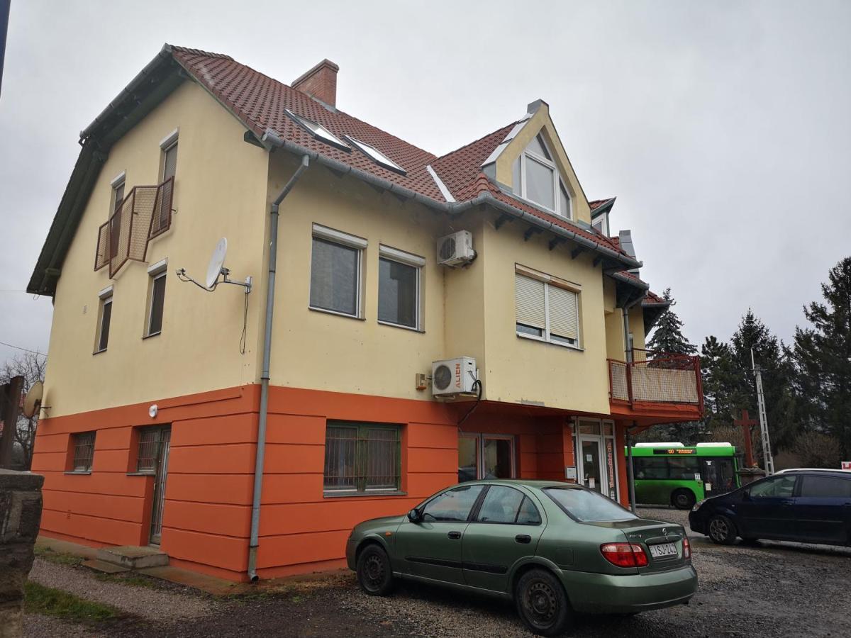 Berik Apartman Pecs Exterior photo